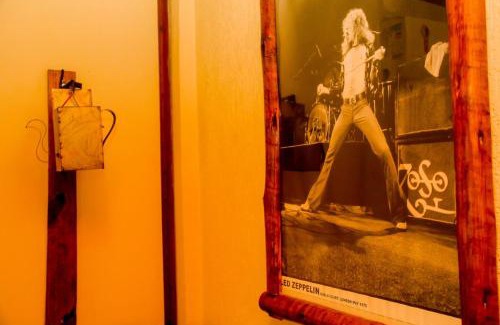 Catas Altas Apartment | Suíte Robert Plant
