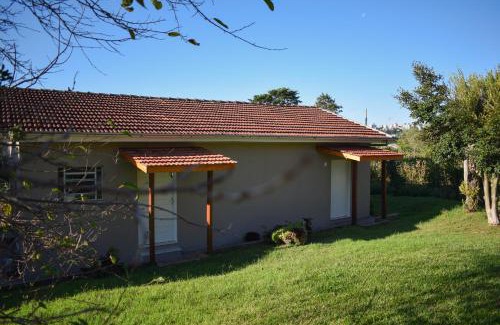 Merlot Cabin | Suítes Celeste, Charme no Vale dos Vinhedos com Banheira e Café da Manhã Colonial Incluso