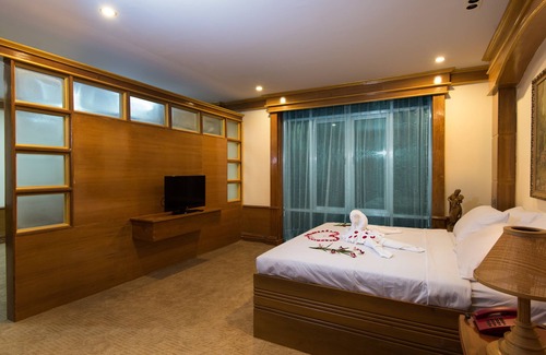 New Bagan Hotel | Su Tine San Royal Palace Hotel