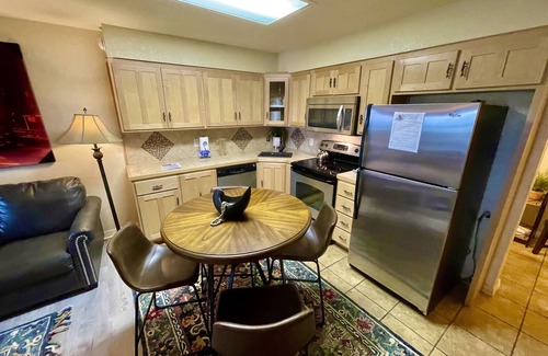 Mount Ida Apartment | SU15, Spacious studio with full kitchen, dining table and rock patio overlooking Lake Ouachita. by RedAwning