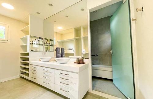 Pipa House | Sua casa de Luxo em Pipa - próx da praia Madeiro