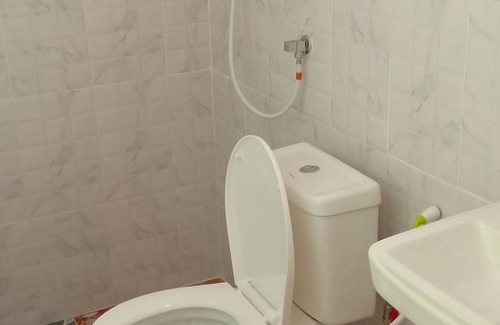 Ongkharak Hotel | Suansuppachok Inn