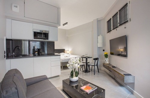 Epinettes Apartment | Sublim Studio Center of Paris Montmartre