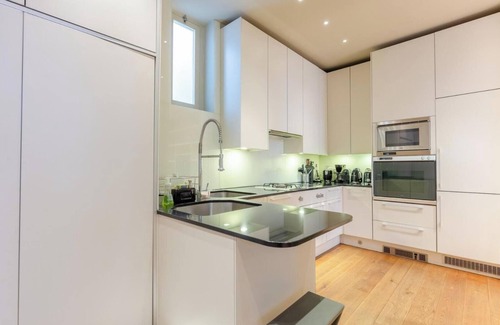 Knightsbridge and Belgravia Apartment | Sublime 4BD House behind V&A, South Kensington