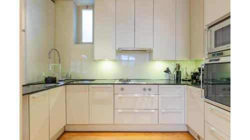 Knightsbridge and Belgravia Apartment | Sublime 4BD House behind V&A South Kensington