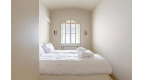 Knightsbridge and Belgravia Apartment | Sublime 4BD House behind V&A South Kensington