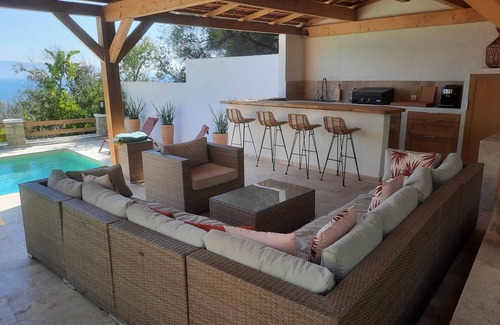 Ajaccio Villa | Sublime villa located in Ajaccio, walking distance to the beach, 7 suites, swimming pool, pétanque court.
