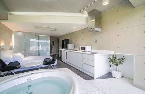 Gapyeong Resort | Suburban accommodation with a fantastic river view and spa