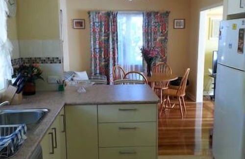 Ringwood House | Suburban charm & great location