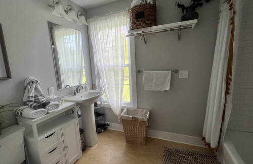 Trumansburg Apartment | Suburban Flat
