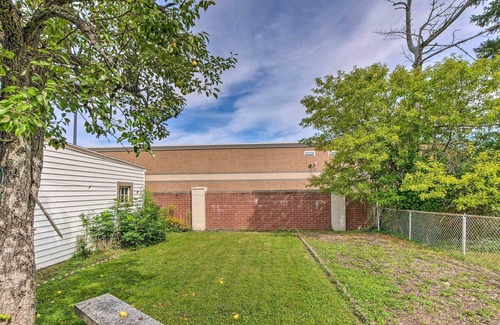 Mayfield Heights House | Suburban Home ~ 20 Mi to Downtown Cleveland!