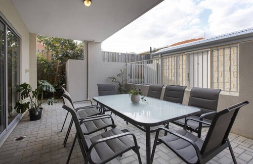 Victoria Park Apartment | Suburban Living - 2 bedroom apartment Victoria Park