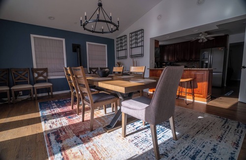 Annandale House | Suburban Paradise