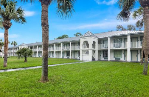 Dock Junction Hotel | Suburban Studios Brunswick I-95