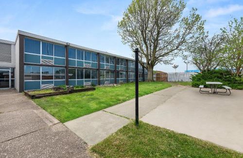 Fairborn Hotel | Suburban Studios Fairborn - Dayton