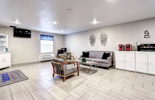 North Westminster Hotel | Suburban Studios Westminster Denver North