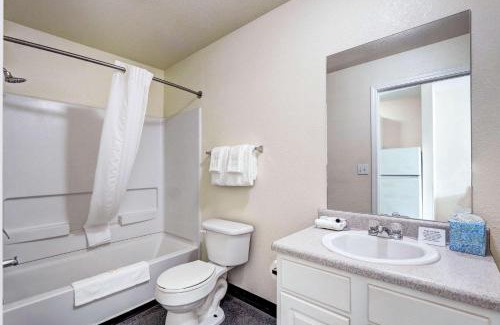 North Westminster Hotel | Suburban Studios Westminster Denver North