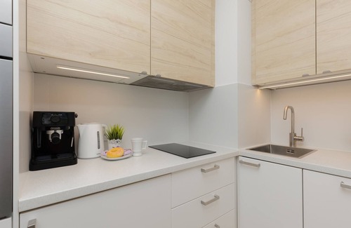 Bemowo Apartment | Sucharskiego 1 | Elegant Apartment | 5 Guests