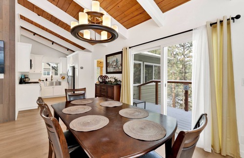 Fawnskin Cabin | Sueños Azules- Fawnskin Retreat Cottage in Big Bear