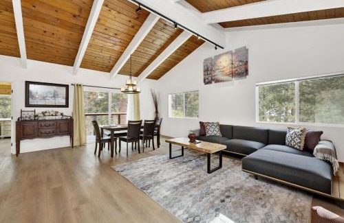 Fawnskin House | Sueños Azules- Fawnskin Retreat Cottage in Big Bear