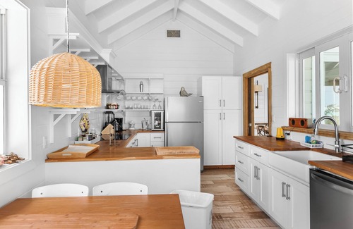 Hartswell House | Sueno De Mar: Beachfront Villa for 10