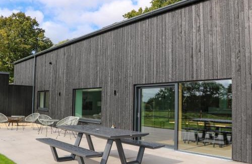 West Meon House | Suetts Farm Barns