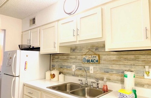Mary Esther Apartment | Sugar Bay located between Destin 🌊and Navarre Beach. Pool 💙and grills
