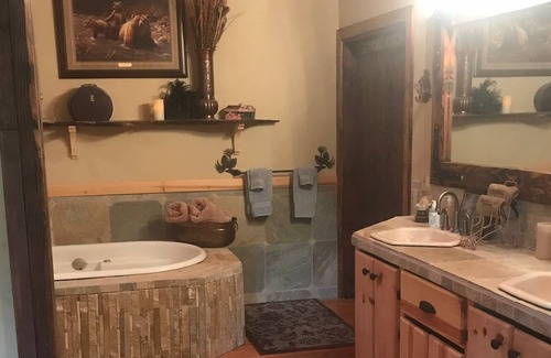 Douglas City House | Sugar Bear Lodge on the Trinity River