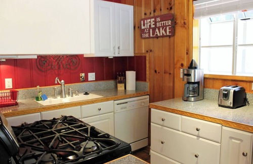 Big Bear City Cabin | Sugar Bear