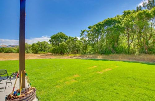 Preston Apartment | Sugar Creek Apartment on Cub River Shared Yard!
