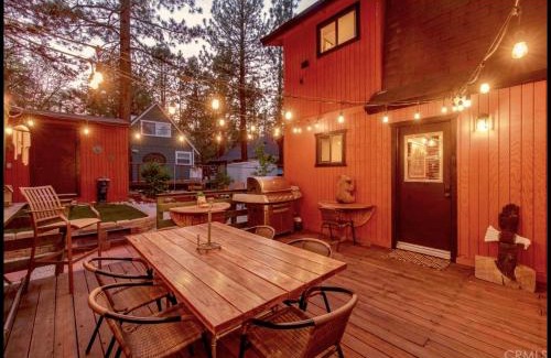 Sugarloaf House | Sugar in the Raw Cabin - Hot Tub