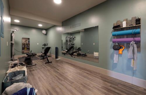 Star Valley Ranch House | Sugar Loaf Haven by KABINO Huge Views Garage Gym Room Fishing Snowmobile