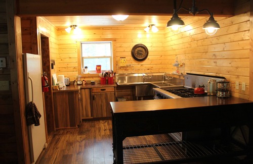 Anaconda Cabin | Sugar Loaf Lodge & Cabins