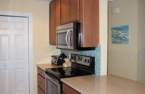 Bradenton Beach House | SUGAR REEF "B" One Minute Walk to the Beach!