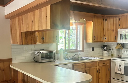 Freedom Cottage | Sugar Shack at Ossipee Lake! Sleeps 8 comfortably! Short distance to the beach!
