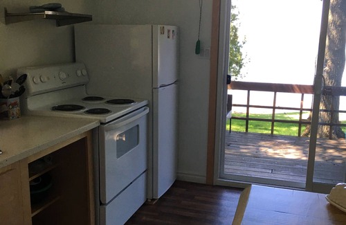Milford Cabin | Sugar Shack- Rustic Waterfront 3 Bedroom Cottage