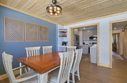 Sugar Mountain Condo | Sugar Ski Ski-In Ski-Out. 2 Bedroom. Pool+Hot tub. 150 feet from slope and pool.