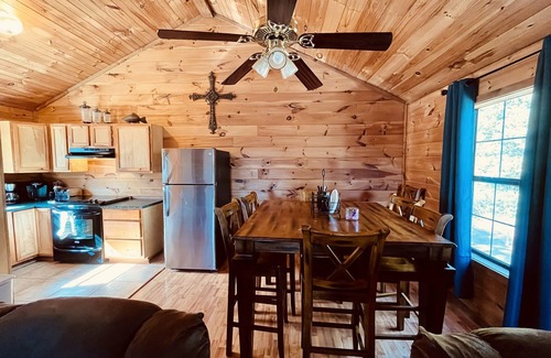 Brookeland Cabin | Sugarberry Cabin