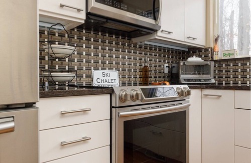 Cedar House | Sugarloaf Chalet 3BDR Loft 2510