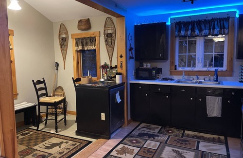 Stratton Cottage | Sugarloaf/Flagstaff Lake Cottage /Hot Tub/Ski 7miles, Snowmobile, ATV, Hike