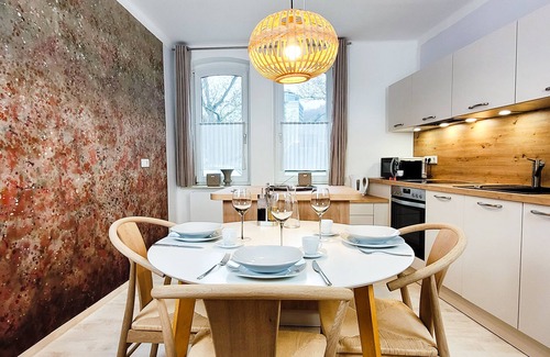 Suhl Apartment | Suhl - Zentral Bahnhof Congress Parkplatz