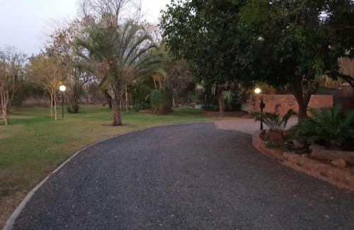 Roodeplaat Bed & Breakfast | Suikerbosrant Sleep and go