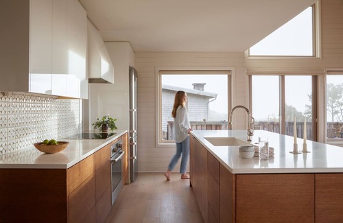 Neahkahnie Beach House | Suil Na Mara - Modern Home with Mountain and Ocean Views