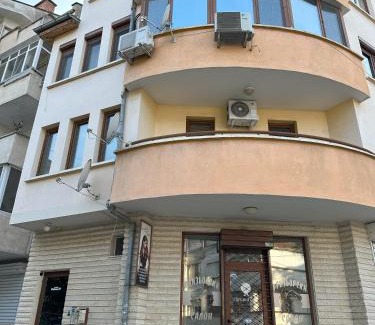 Stara Zagora Apartment | Suit Home Аpartment - free street parking & Self Check - in, two bedrooms