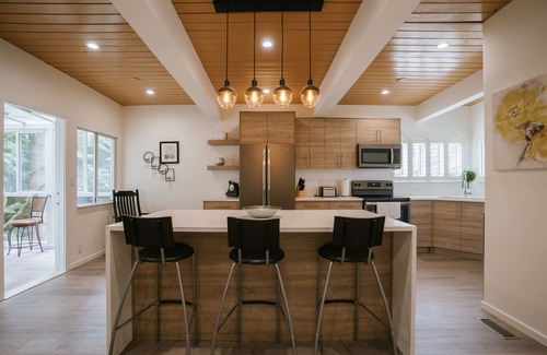 Port Moody House | Suitable for the whole family in fantastic 5bd home