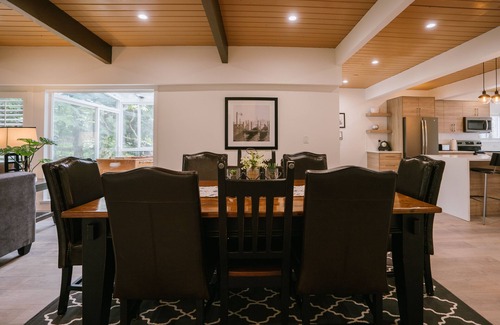 Port Moody House | Suitable for the whole family in fantastic 5bd home
