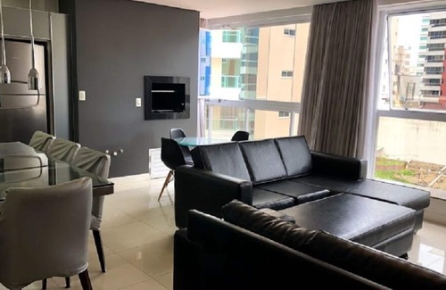 Andorinha Apartment | SUITABLE NEW MODERN c / 3 suites / 4 Aircon / 4 TV's LED / Wifi / 2 garages