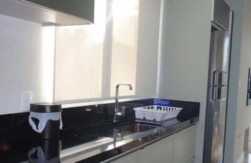 Andorinha Apartment | SUITABLE NEW MODERN c / 3 suites / 4 Aircon / 4 TV's LED / Wifi / 2 garages