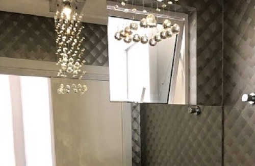 Andorinha Apartment | SUITABLE NEW MODERN c / 3 suites / 4 Aircon / 4 TV's LED / Wifi / 2 garages