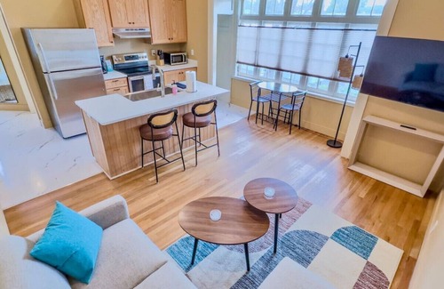 Medford Hotel | Suite 1 | Peach Street Inn